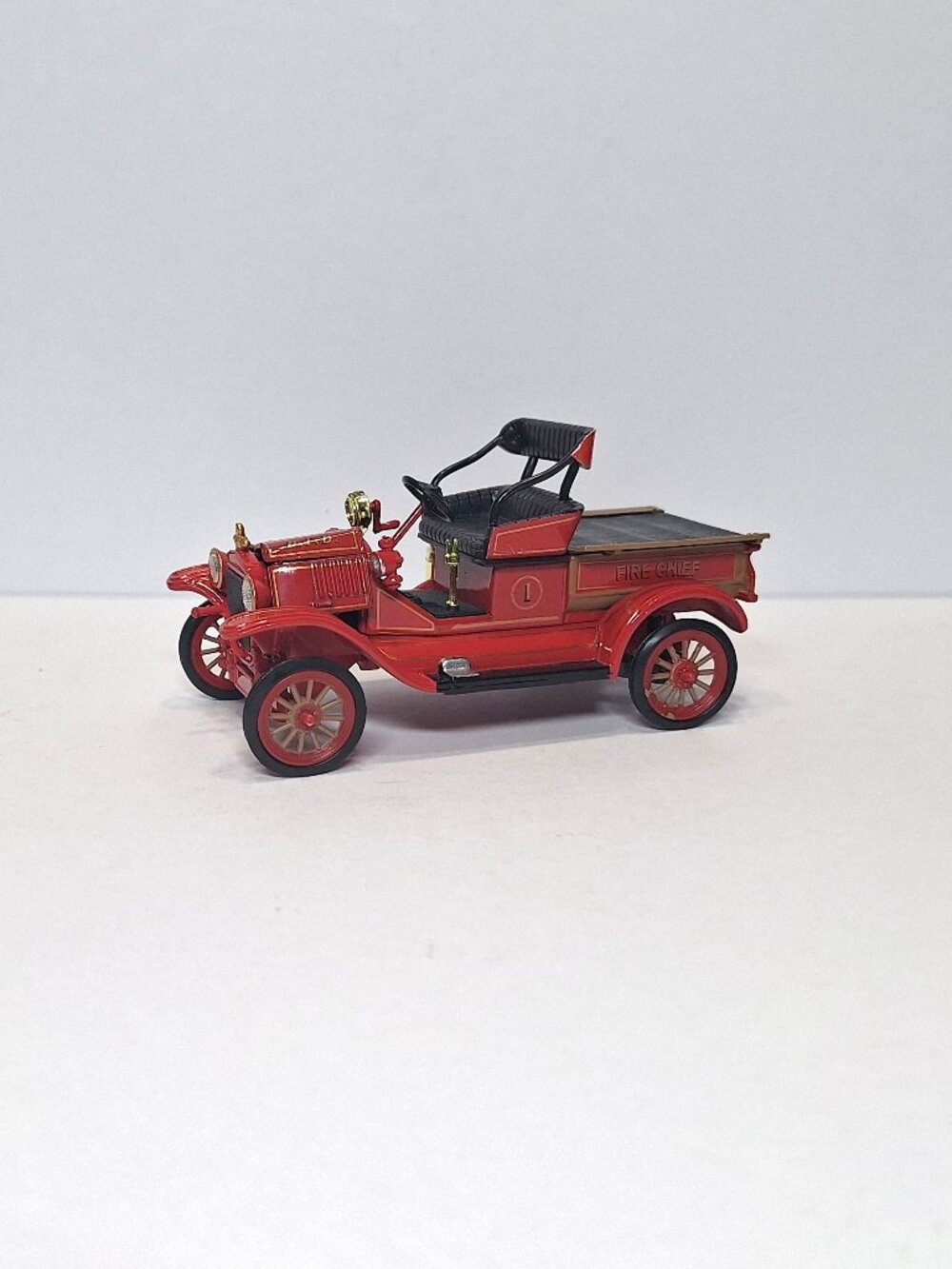 1922 Ford Fire Engine Diecast Model Car
